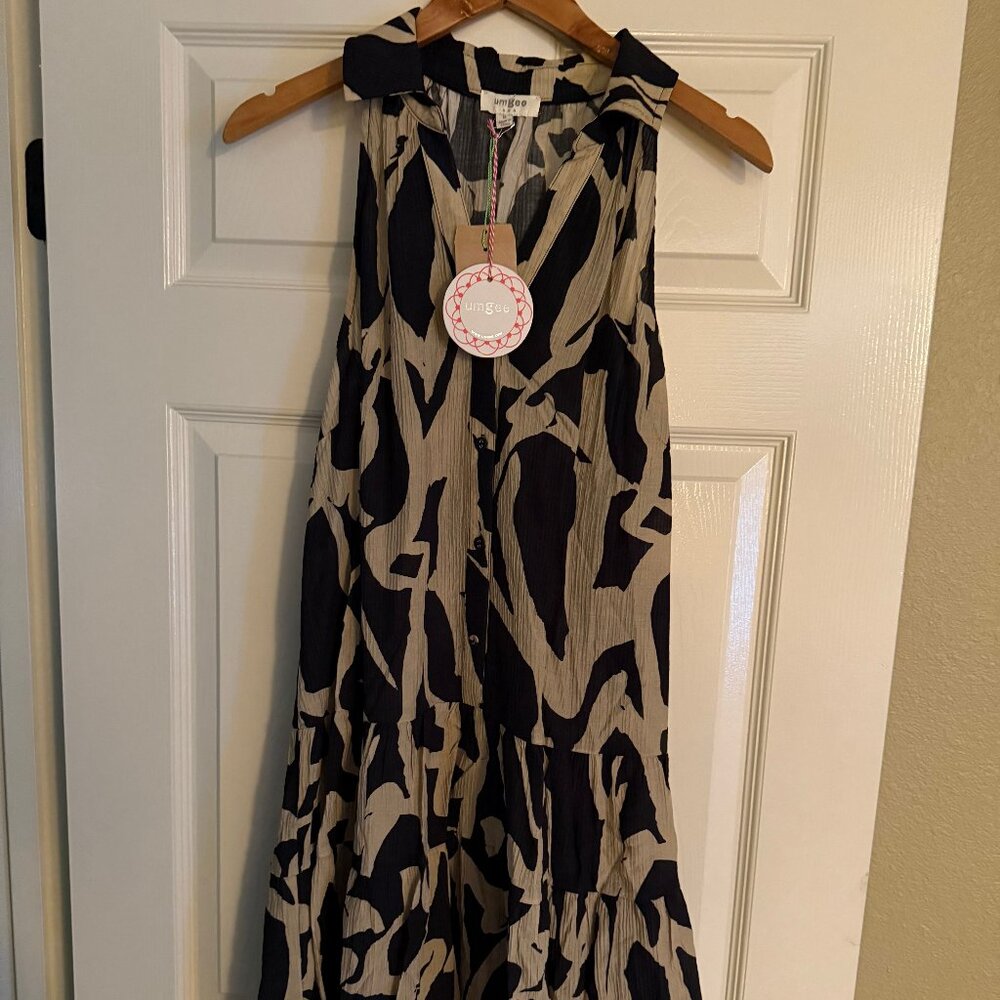 Umgee Sleeveless Dress with a collar